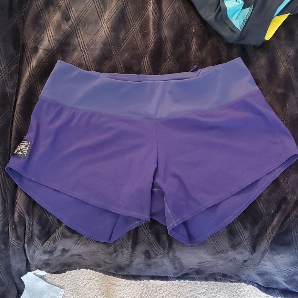 Oiselle Mac Roga shorts